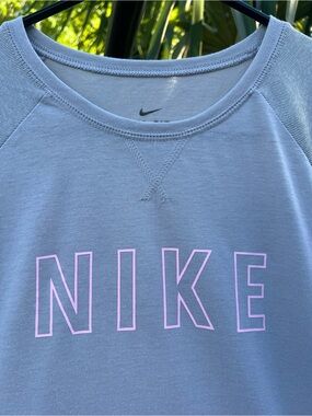 Nike Girls Youth XL Gray Pink Athletic Tee Dri-FIT Short Sleeve Shirt